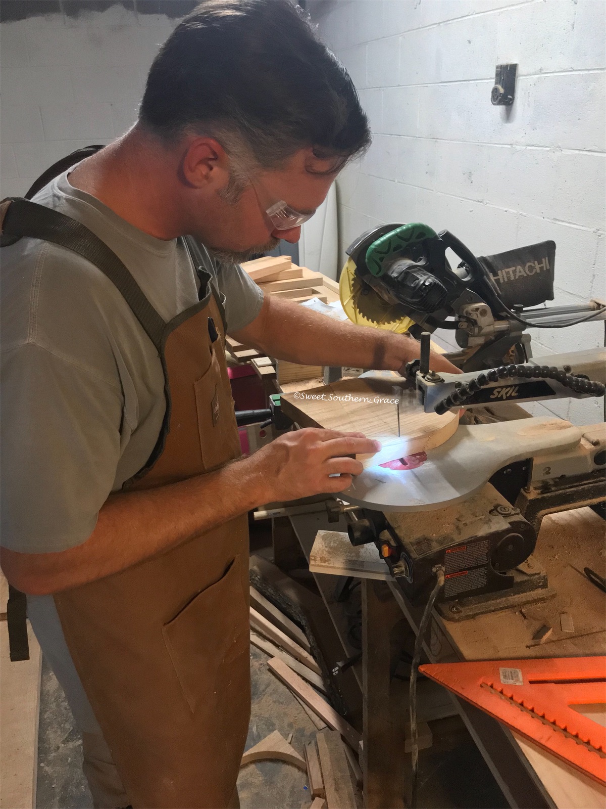 30AF16E1-9B37-4C7C-B0ED-E7EA58C8D4EC