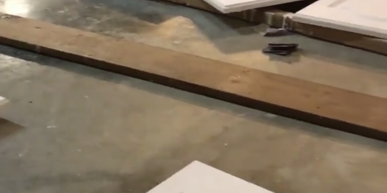 94D87E74-C92A-426C-86B0-182F5A999F7F