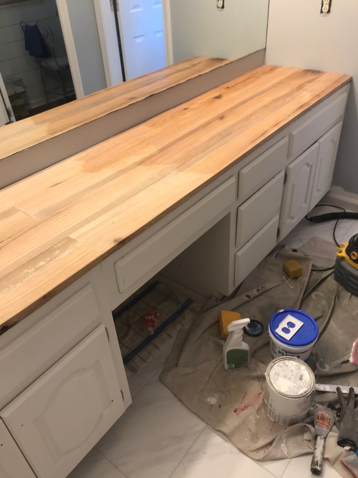 2B367C5A-288B-4ED8-A7B5-15628D8F30BD