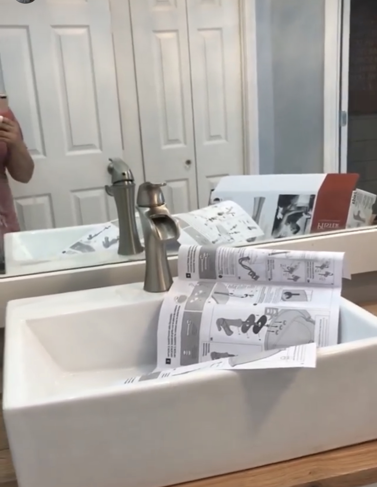 3988DE9E-3987-4D7F-A969-35B9F6F226DF