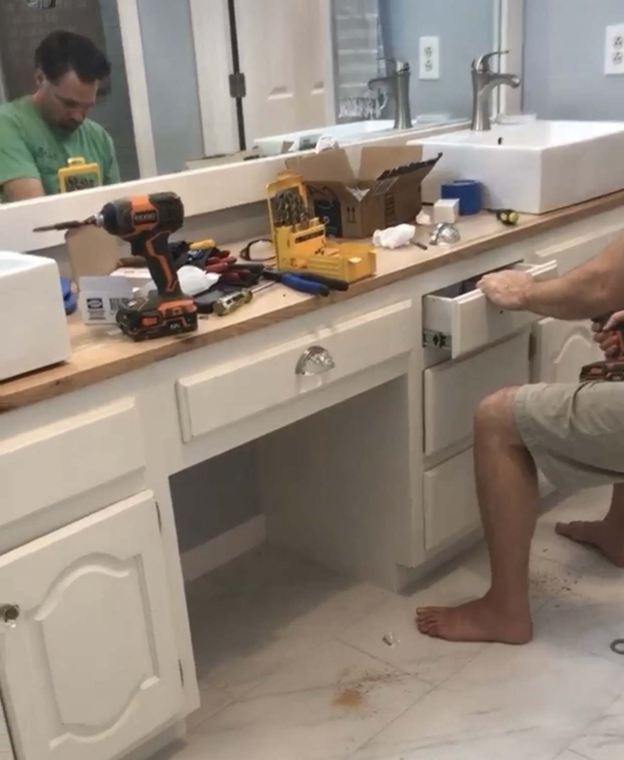 5DF6C0B4-4C5D-4A6D-9F84-4B6037CE5C31