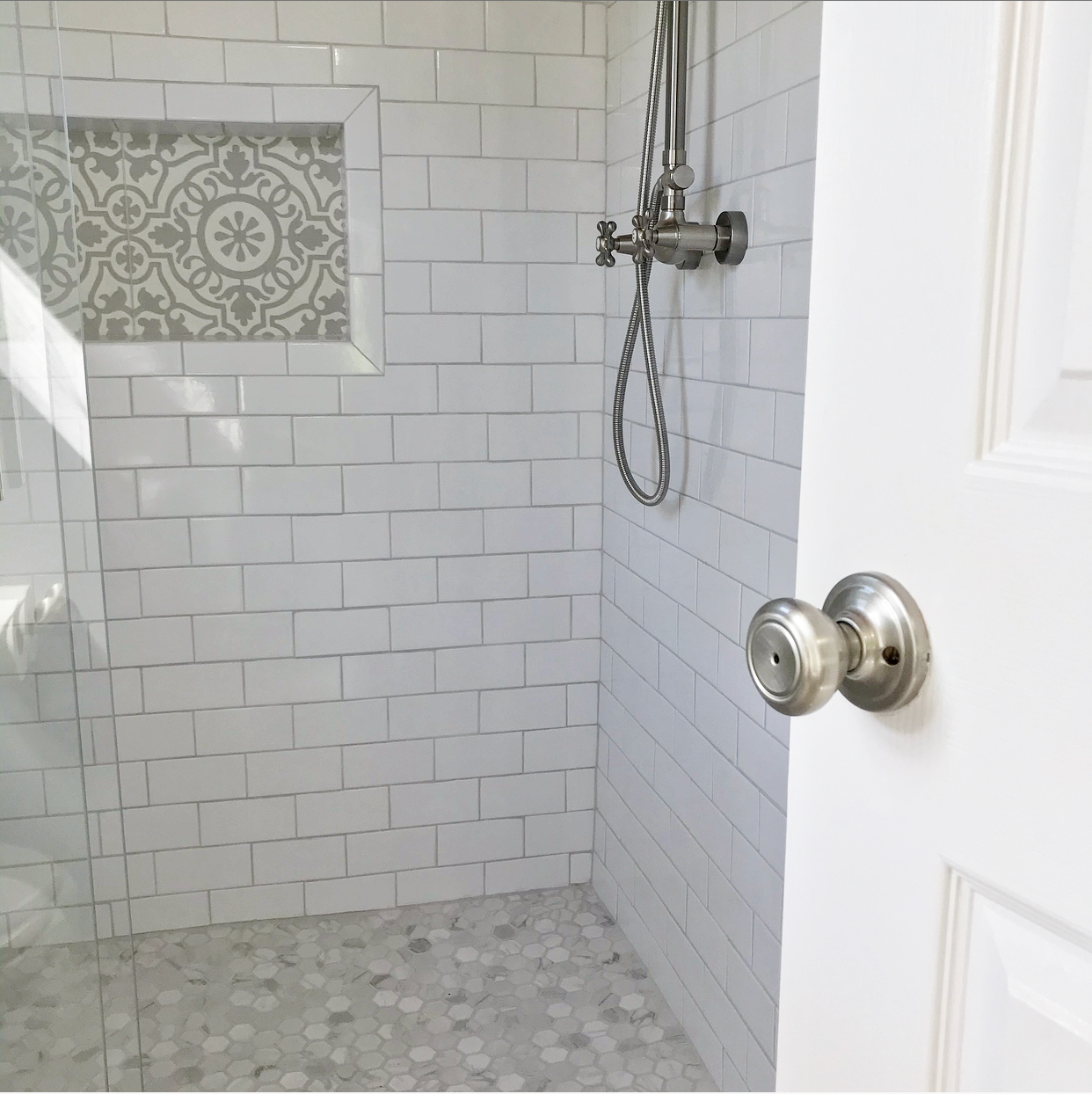 AD1DE681-7314-4B8F-BCC9-68A1B4F6F810