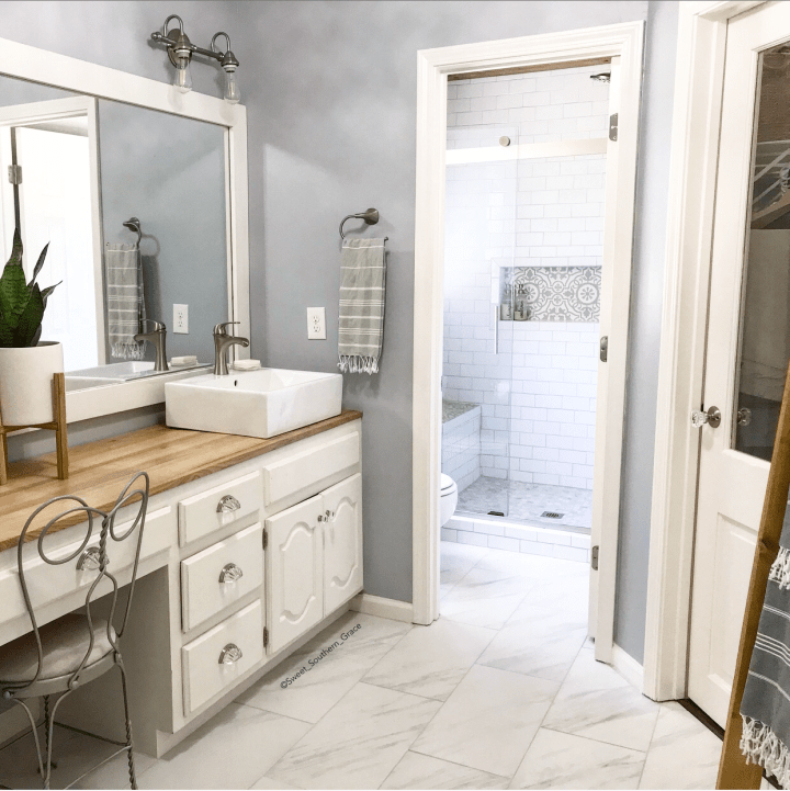 B969DEB7-F9E7-46A1-B2CF-3097085A7A60