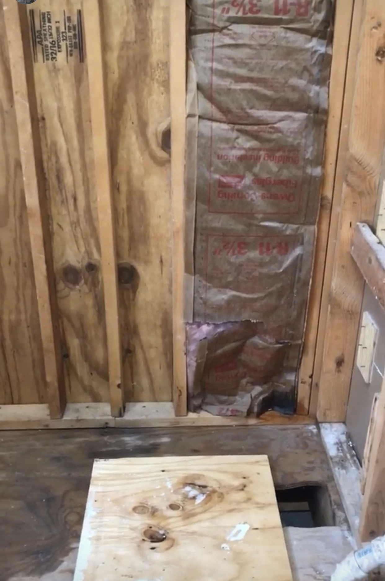 C33D6975-B54A-470B-9F40-2ABAB8B1B638