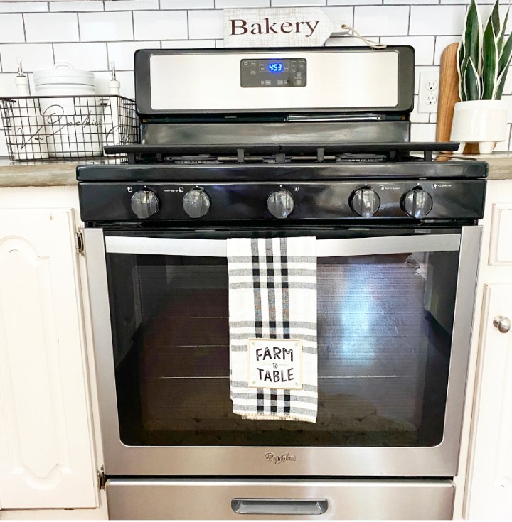 0045FB50-92E3-4289-A427-17002FA70830