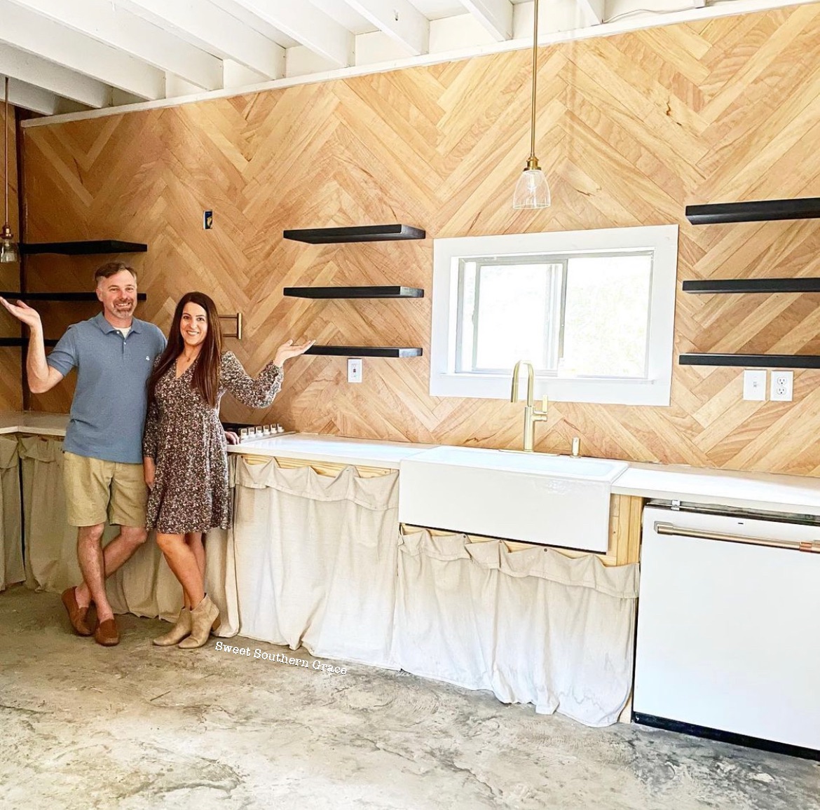 F5AE52D0-96E6-462B-ADA5-8FBEE9E888F1