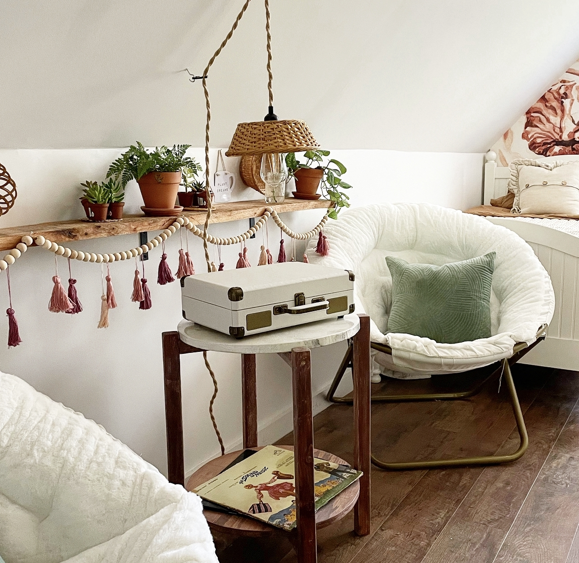 F9A3B8FD-A4D0-4F08-B908-2E2CB0414D5E